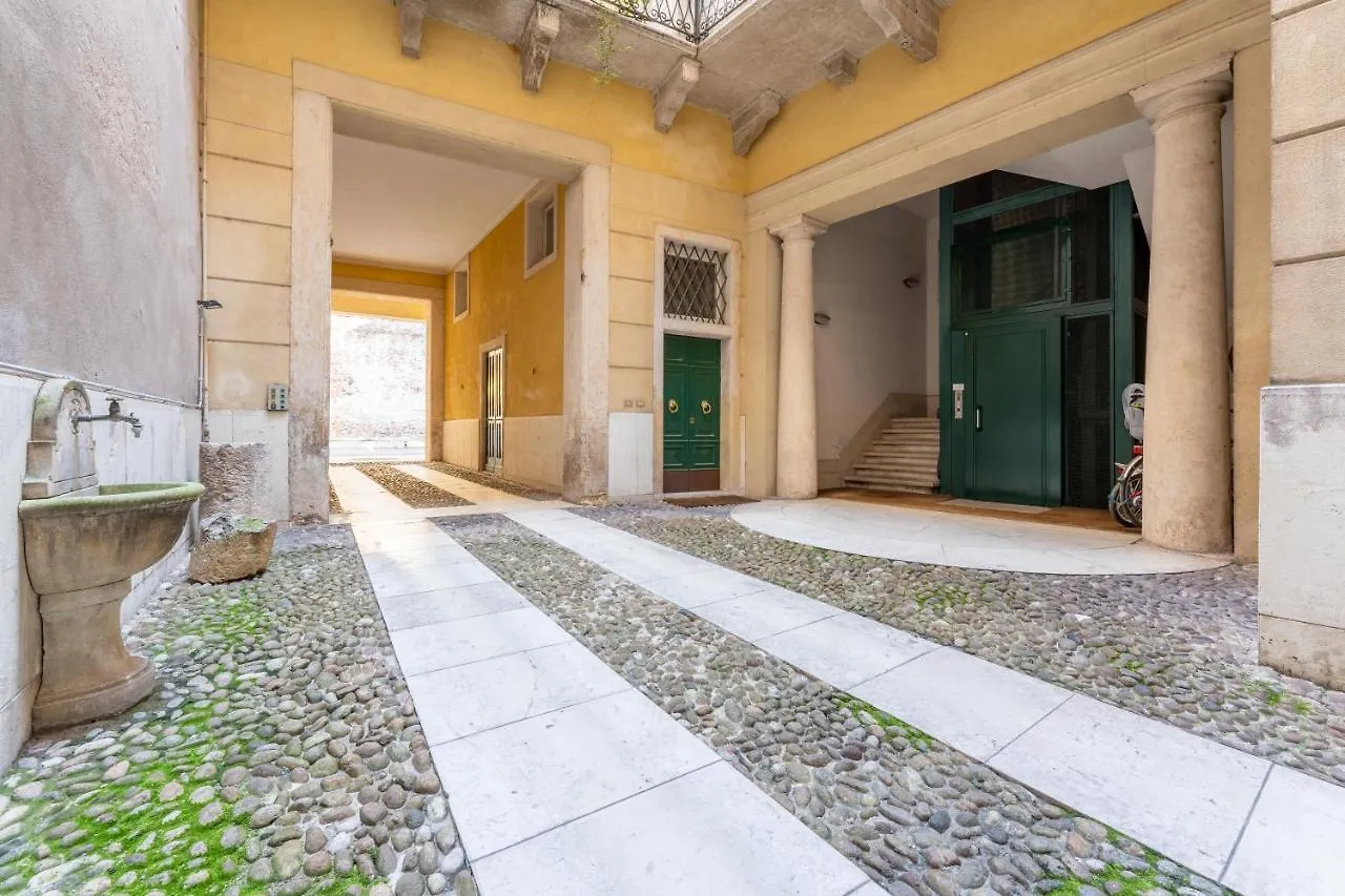 Corso Cavour Luxury Apartment Verona 0*,
